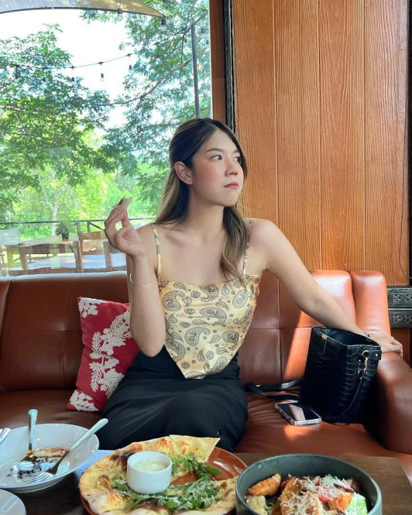 Nook Menow ครีเอเตอร์ 